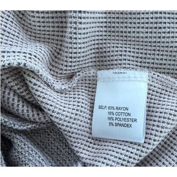 Jane & Delancey Womens Medium Gray Waffle Knit Shirt Roll Tab Sleeves - Picture 4 of 6